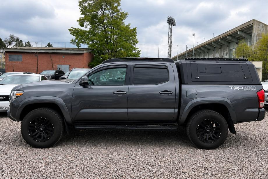 Toyota Tacoma 2015–2023 OEM Dachreling schwarz (Aluminium) Foto 2