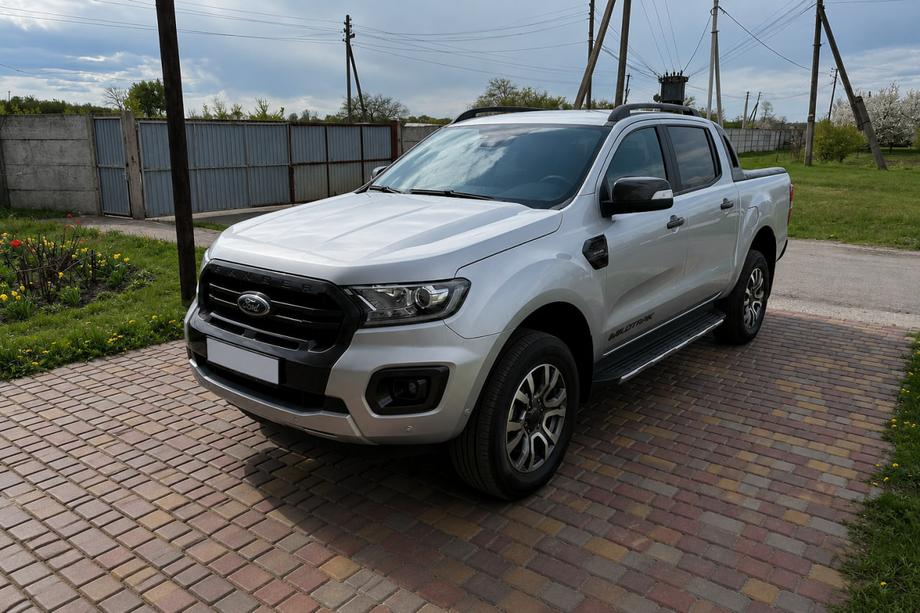 Ford Ranger 2011–2022 OEM Dachreling schwarz (ABS-Kunststoff, Montage zum Kleben) Foto 1