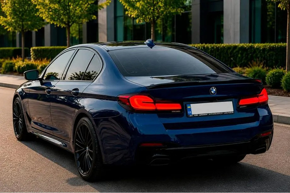 Von Serien-BMW G30/G31 zu M-Tech 2021: komplettes Facelift Foto 6