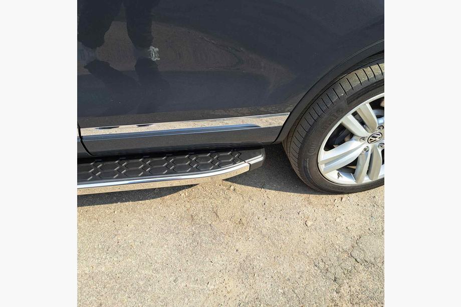Volkswagen Touareg 2010-2018 Trittbretter BlackLine (2 Stk, Aluminium) Foto 11