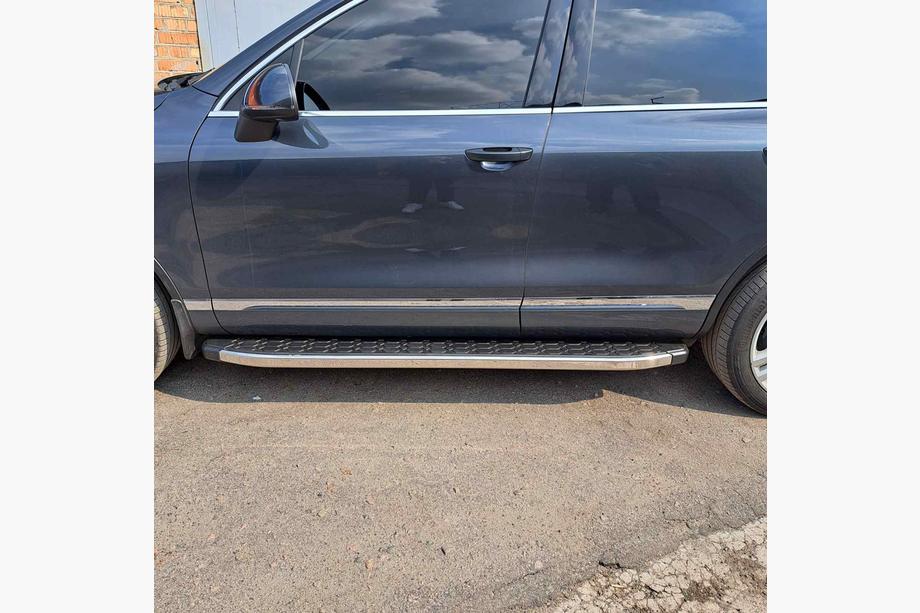 Volkswagen Touareg 2010-2018 Trittbretter BlackLine (2 Stk, Aluminium) Foto 10