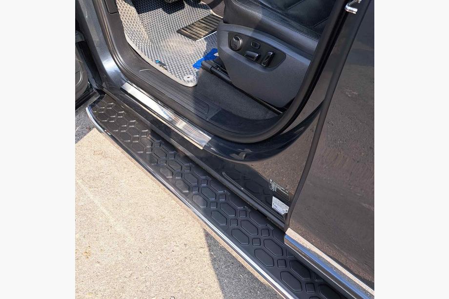 Volkswagen Touareg 2010-2018 Trittbretter BlackLine (2 Stk, Aluminium) Foto 9