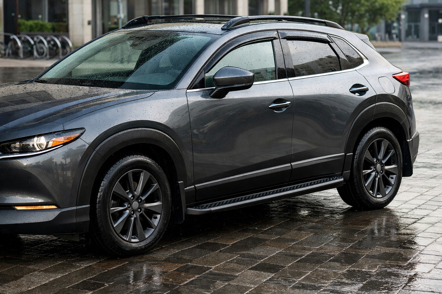 Upgrade-Paket für Mazda CX-30: Stadt, Regen und saubere Einstiegsleisten
