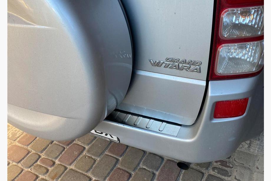 Suzuki Grand Vitara 2005-2017 Heckstoßstangenschutz Carmos (Edelstahl) Foto 4