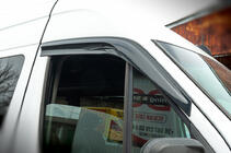 Volkswagen Crafter 2006-2016 Windabweiser (2 Stk., Sunplex Sport) Foto 7