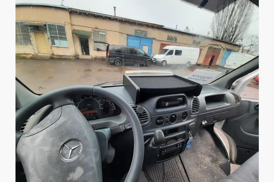 Mercedes Sprinter W901/902/903/904/905 1995–2006 Ablagebrett Armaturenbrett (2000-2006, Typ-1) Foto 2
