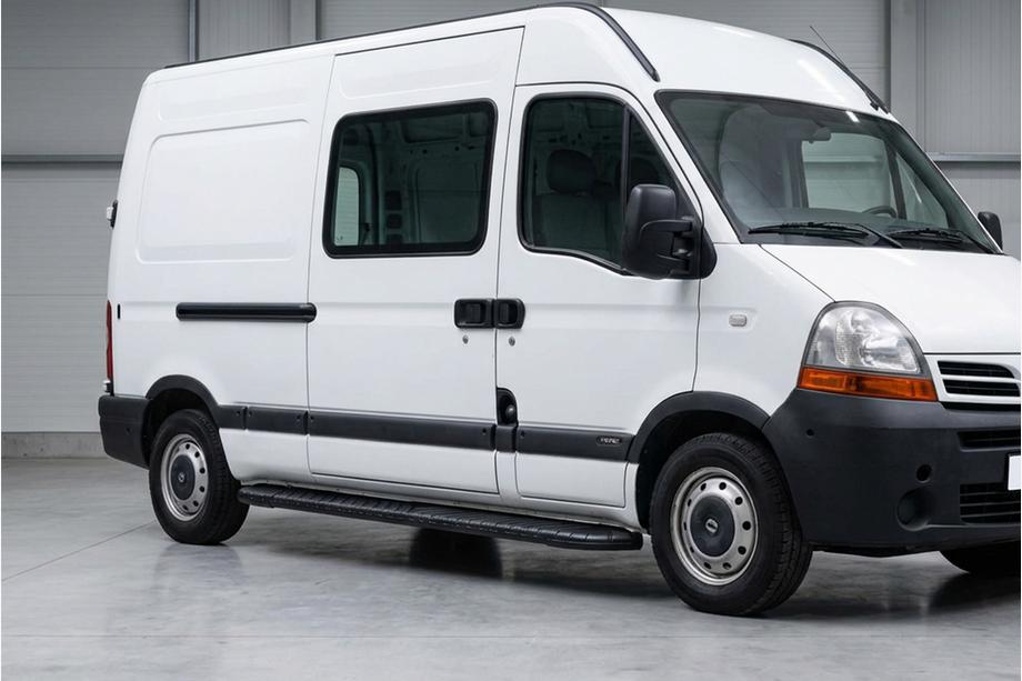 Nissan Interstar 2002-2010 Seitenschweller Bosphorus Black (2 Stk., Aluminium) Image
