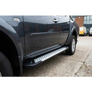 Trittbretter Allmond Grey (2 Stk., Alu) Mitsubishi L200 2006-2015 Foto 1