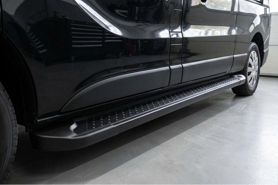 Opel Vivaro 2015-2019 Trittbretter Allmond Black (2 Stk., Aluminium) Image
