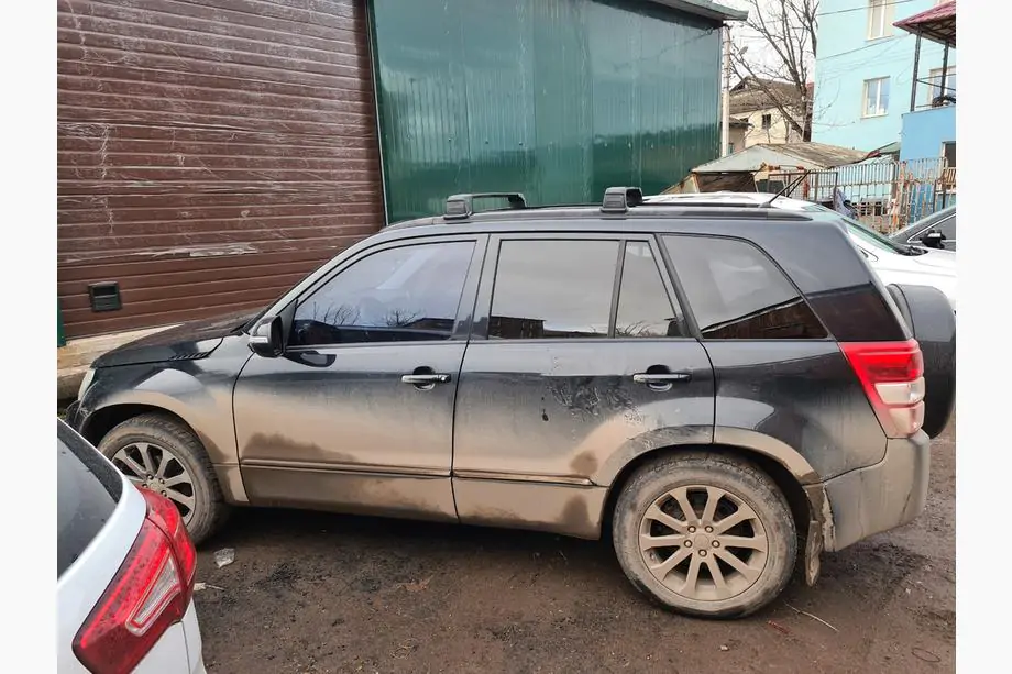 Suzuki Grand Vitara 2005-2017 Dachträger für Originalbefestigungspunkte (2 Stück) Foto 3