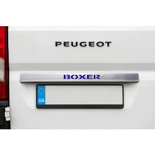 Chromleiste über dem Kennzeichen mit LED-Blau (Edelstahl) Peugeot Boxer 2006-2025 Foto 1