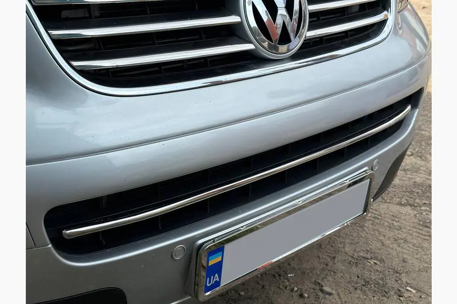 Volkswagen T5 Multivan 2003–2010 Abdeckung für unteren Kühlergrill (Edelstahl) OmsaLine - Italienischer Edelstahl Foto 1