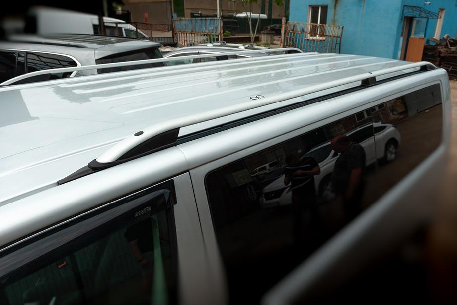 Volkswagen T6 2015-2024 Dachreling CROWN (grau matt) Image