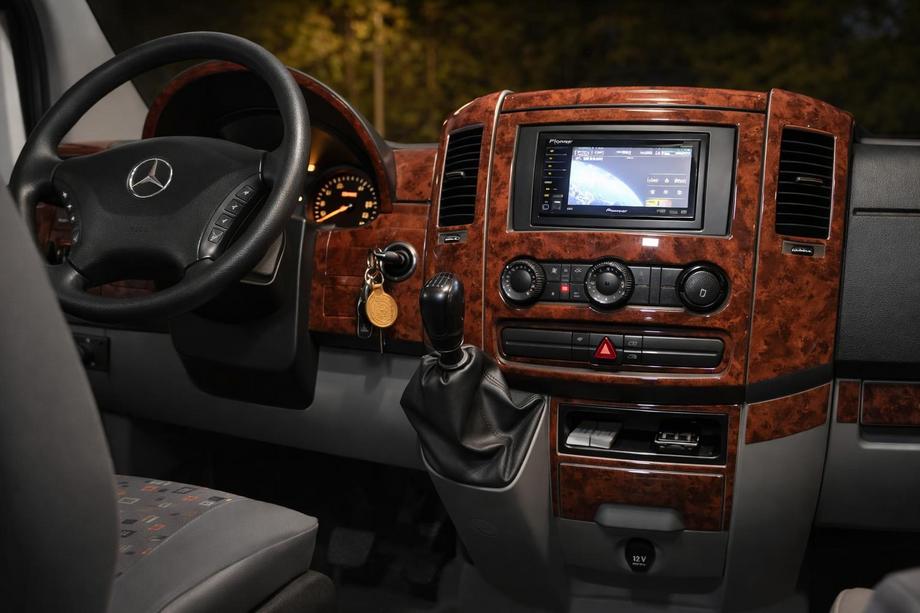 Mercedes Sprinter W906 2006–2018 Armaturenbrett Blenden (Meric, 50 Teile) Holz Foto 2