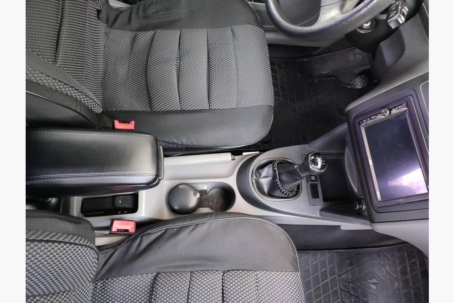 Volkswagen Caddy 2004-2010 Armlehne V1 (in Getränkehalter) Foto 6