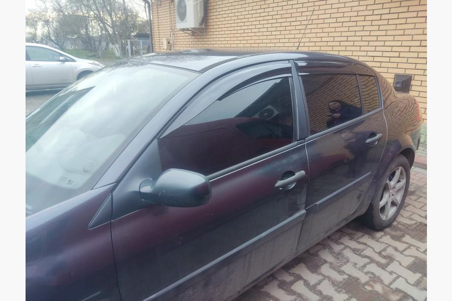 Renault Megane II 2004-2009 Windabweiser SD (4 Stk, Perflex Sport) Image