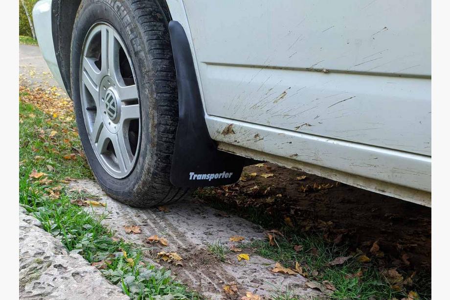 Volkswagen T4 Caravelle/Multivan 1990–2003 Premium Spritzschutz Hinten Foto 3