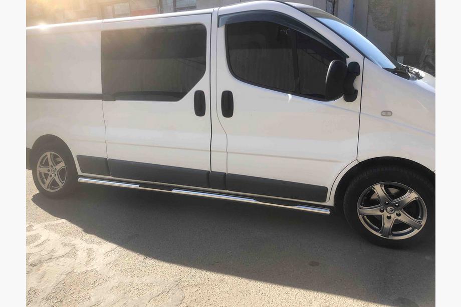 Nissan Primastar 2002-2014 Seitliche Rohre (2 Stk, Edelstahl) 60mm, Kurzer Radstand Foto 4