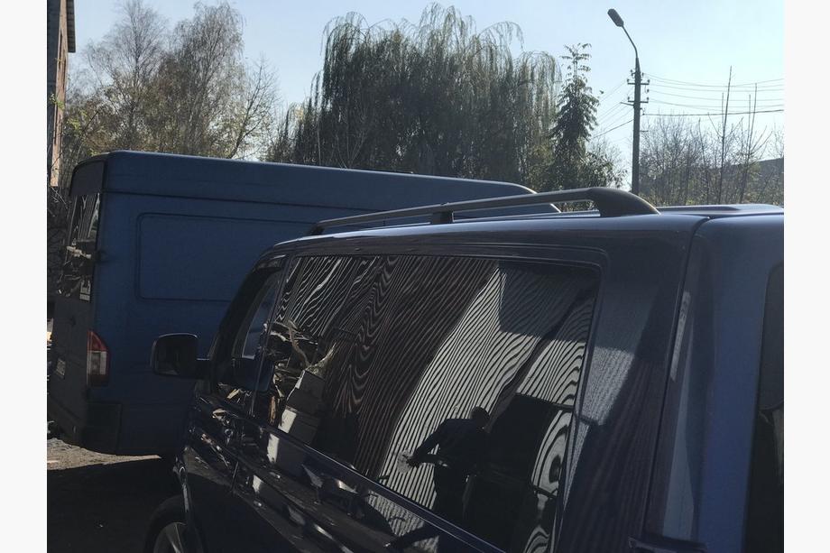 Volkswagen T5 Multivan 2003–2010 Schwarze Dachreling Foto 8