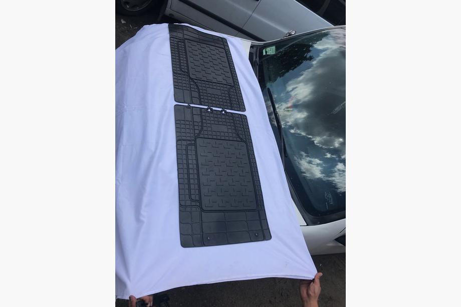 Volkswagen T5 2010-2015 Hintere Gummimatten (2 Stk, Stingray) Premium - geruchlos Foto 3