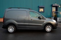 Peugeot Partner Tepee 2008-2018 Fensterrahmen Blenden (2 Stk., Edelstahl) OmsaLine - Italienischer Edelstahl Foto 2