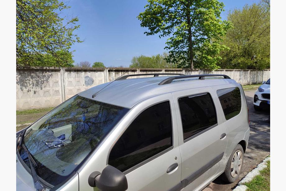 Dacia Logan MCV 2004-2014 Dachreling Schwarz Kunststoff-Fuesse Foto 2