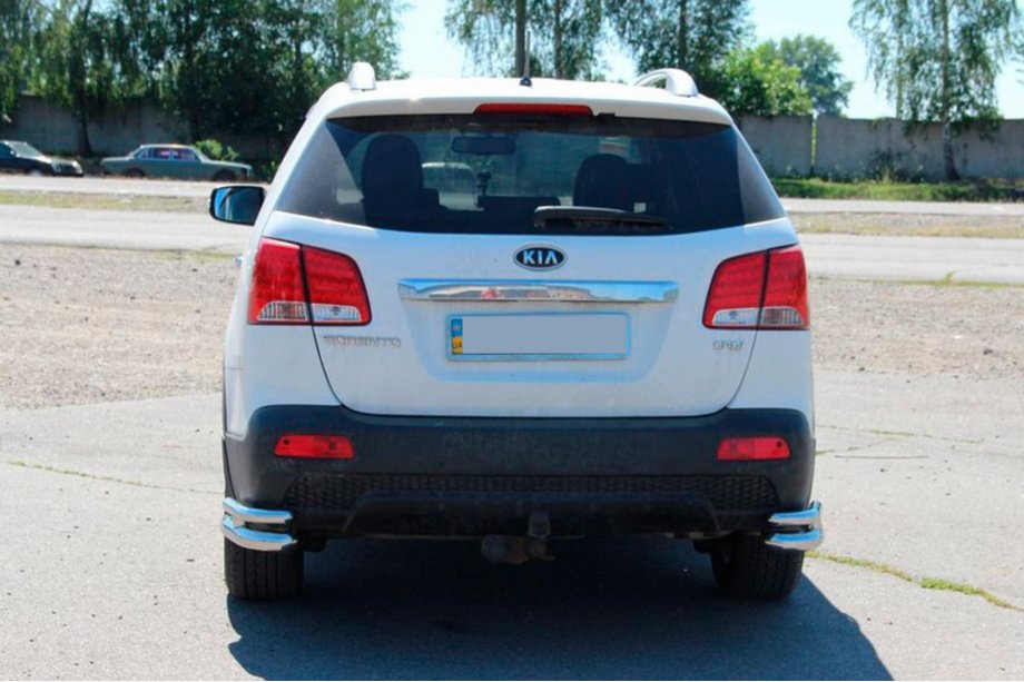 Kia Sorento II XM 2009-2014 Hintere doppelte Eckschutzrohre AK003-Doppelt (Edelstahl) Foto 3