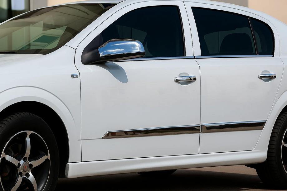 Opel Astra H 2004-2013 Türleisten Edelstahl (4 Stk) Image