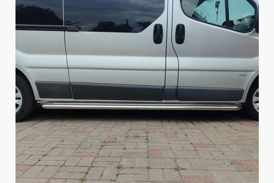 Opel Vivaro 2001–2015 Seitenschweller Premium (2 Stk., Edelstahl) 60 mm, kurzer Radstand Foto 9