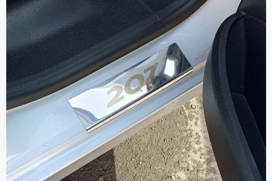 Peugeot 207 2006–2014 Einstiegsleisten Carmos (4 Stk, Edelstahl) Foto 2