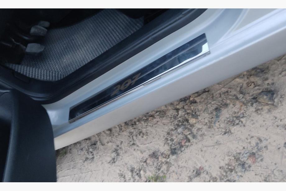Peugeot 207 2006–2014 Einstiegsleisten Carmos (4 Stk, Edelstahl) Foto 4