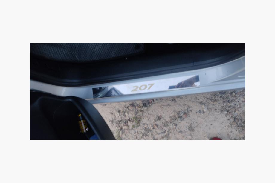 Peugeot 207 2006–2014 Einstiegsleisten Carmos (4 Stk, Edelstahl) Foto 5