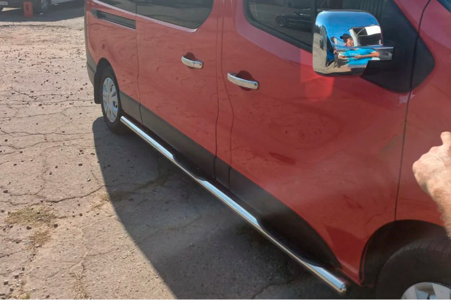Renault Trafic 2001–2015 Seitliche Rohre BB002 (2 Stk., Edelstahl) 60 mm, kurzer Radstand Foto 6