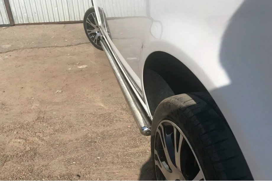 Volkswagen T5 Multivan 2003–2010 Seitliche Rohre (2 Stk., Edelstahl) 70mm, Kurzer Radstand Foto 5