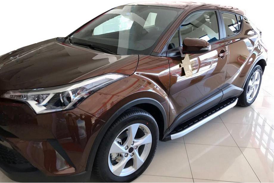 Toyota C-HR 2016-2023 Seitenschweller Fullmond (2 Stk., Alu) Image