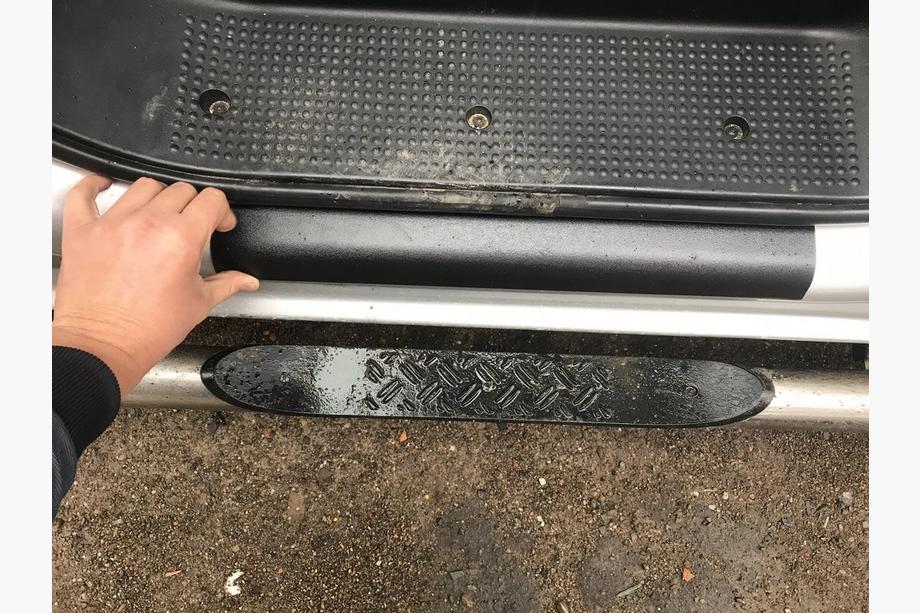 Opel Vivaro 2001–2015 ABS Einstiegsleisten Abdeckungen (2 Stk, DDU) matt Foto 5