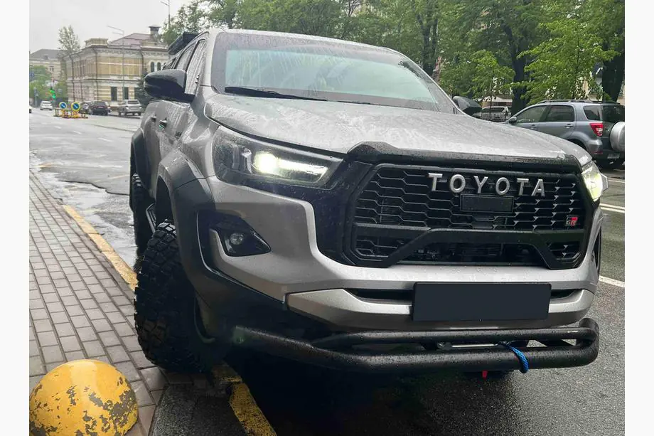 Toyota Hilux 2015- Frontbügel doppelt Vegas (2015-2020, schwarz, 76mm) Foto 1