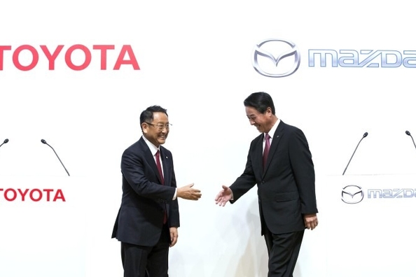 Toyota und Mazda planen die gemeinsame Entwicklung von Elektrofahrzeugen Foto 2