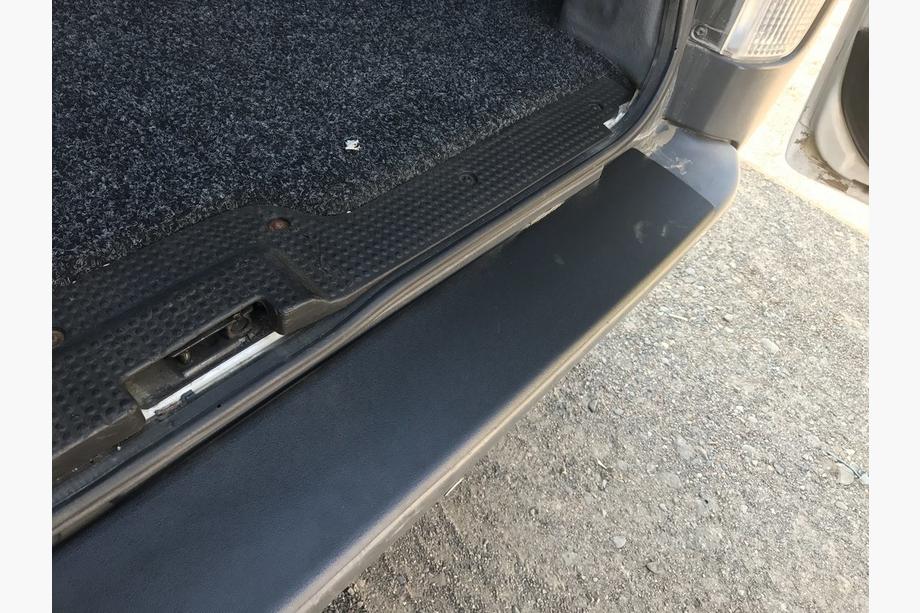 Nissan Primastar 2002-2014 Heckstoßstangenabdeckung DDU (ABS) Foto 8