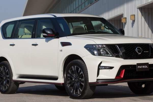 Durchsuchen Sie die aktualisierte SUV Nissan Patrol Foto 2
