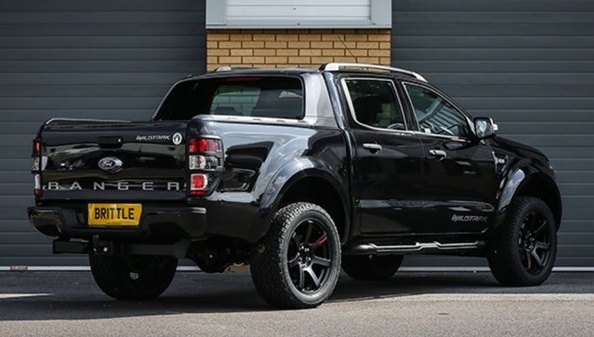 In Frankfurt präsentieren die begrenzte Version des Pick-up Ford Ranger Black Edition Foto 2