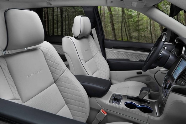 Übersicht der Jeep Grand Cherokee der neuen Generation Foto 5