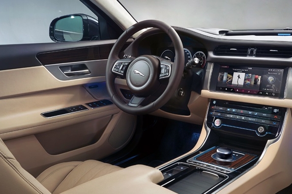 Jaguar wird der Kombi, der ein Konkurrent für Mercedes E-Klasse und BMW 5 Series Foto 4