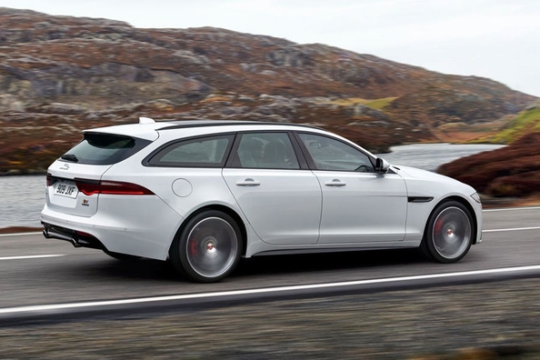Jaguar wird der Kombi, der ein Konkurrent für Mercedes E-Klasse und BMW 5 Series Foto 6