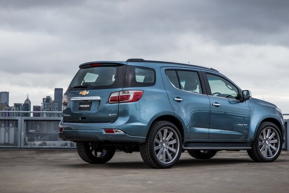 Durchsuchen Sie die aktualisierte Chevrolet Trailblazer SUV Foto 2