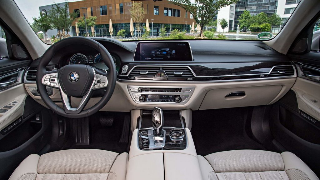 BMW erweitert die siebente Reihe von Hybrid-Modellen