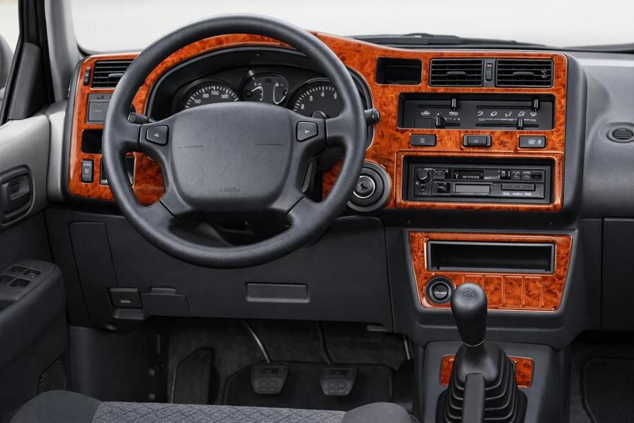 Toyota Rav 4 1996-2001 Armaturenbrett Abdeckungen Image
