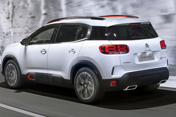 Überblick über die neuen Modelle des SUV Aircross Citroen C5 Foto 3