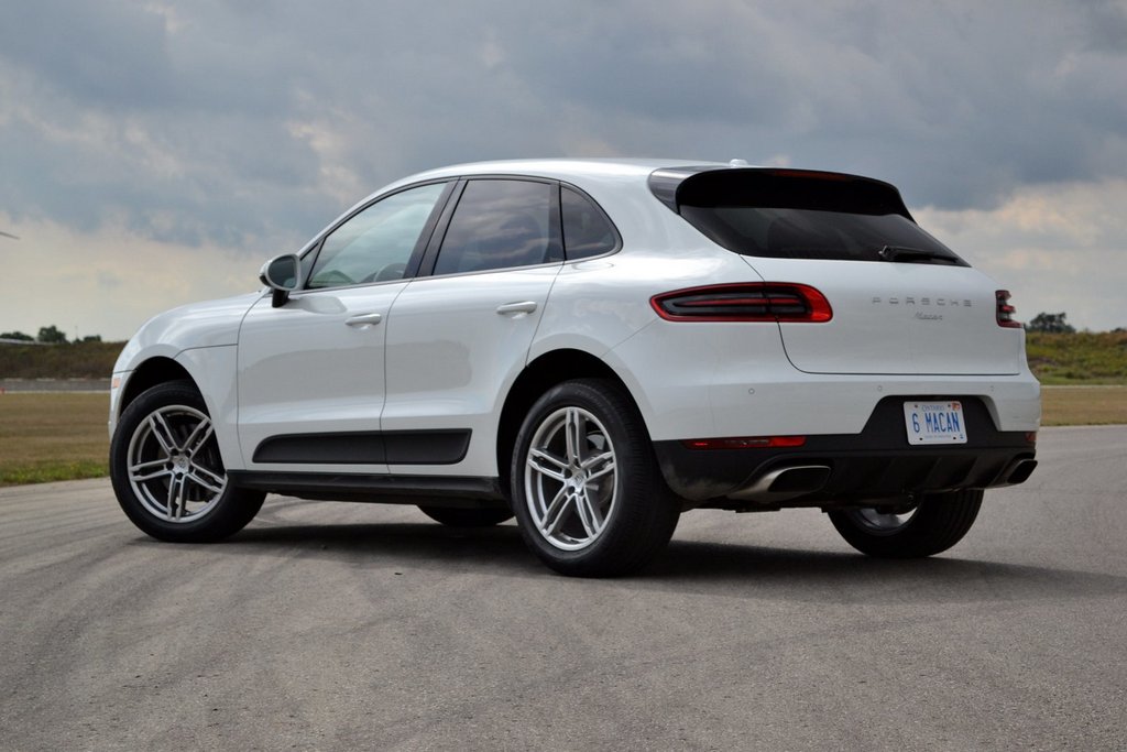 Vergleichen Sie den Porsche Cayenne und Porsche Macan