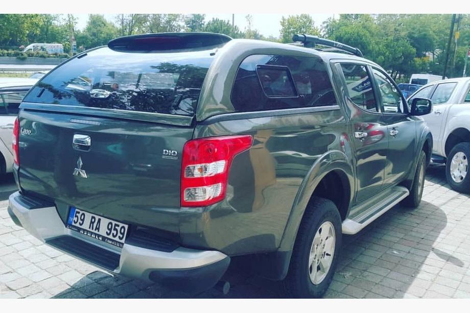 Mitsubishi L200 2015-2024 Laderaumabdeckung mit Schiebefenstern Foto 4